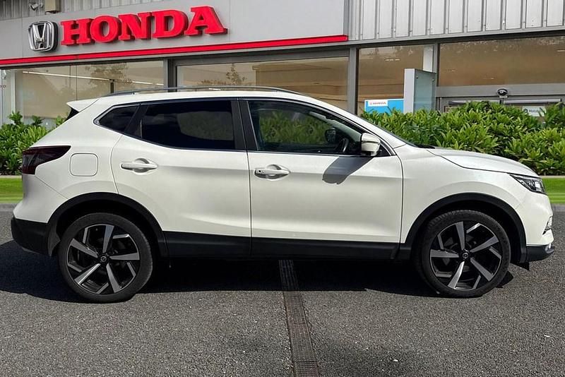 Used Nissan Qashqai N-Motion 160 HP (117 kW) 2020 White SUV