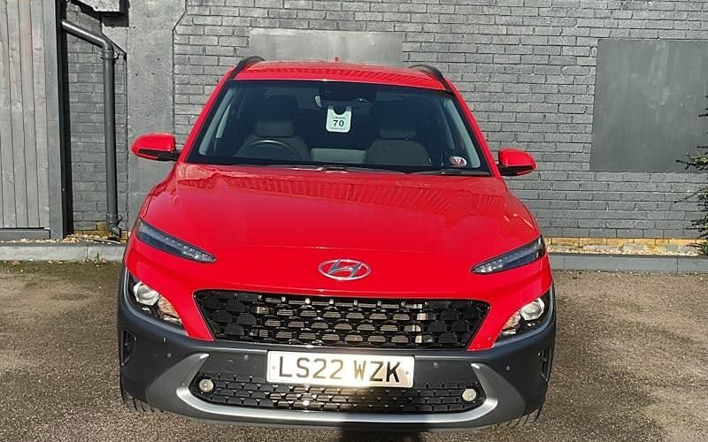 Used Hyundai Kona Premium 120 HP (88 kW) 2022 Red SUV