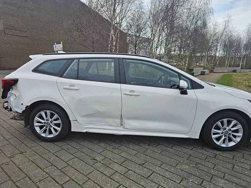 Used Toyota Corolla 2023 White Estate