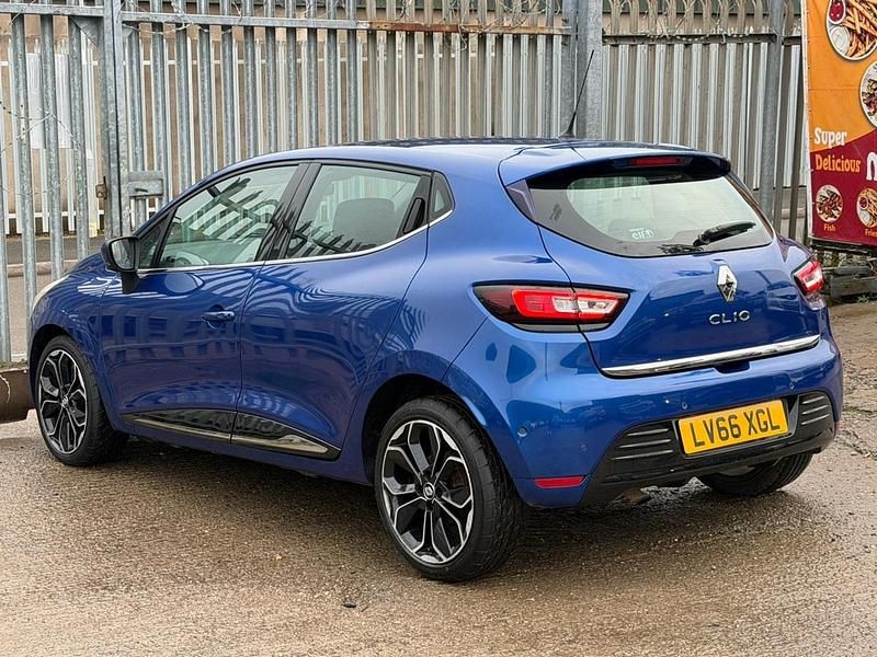Used Renault Clio IV Dynamique 2016 Blue Hatchback