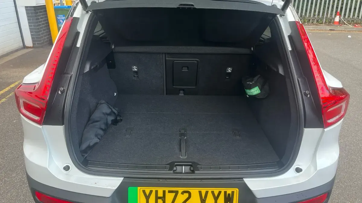 Used Volvo XC40 Ultimate 169 kW (231 HP) 2022 White SUV