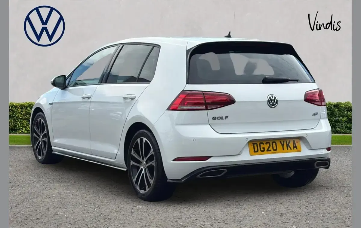 Used VW Golf VIII R-line Edition 147 HP (108 kW) 2020 White Hatchback