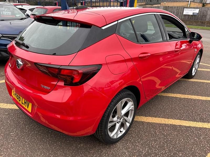 Second-hand Vauxhall Astra SRi 150 CP (110 kW) 2017 Roșu Hatchback