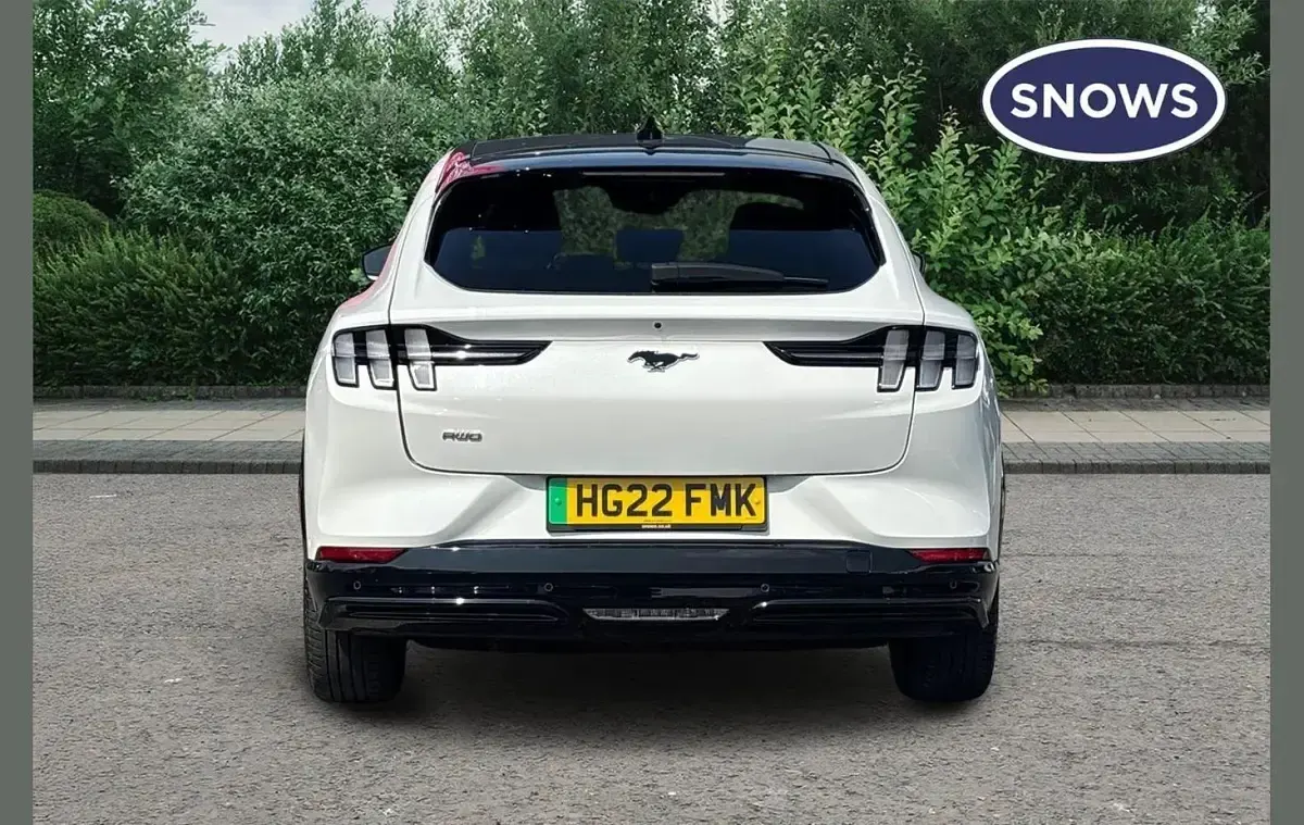 Begagnad Ford Mustang Mach-E Extended Range 258 kW (351 HK) 2022 Vit SUV