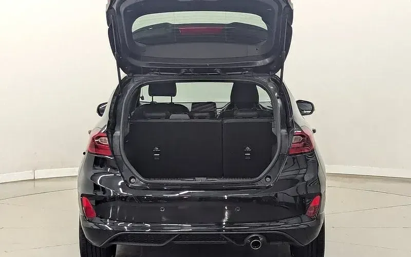 Usado Ford Fiesta ST-Line X 125 HP (91 kW) 2023 Preto Citadino