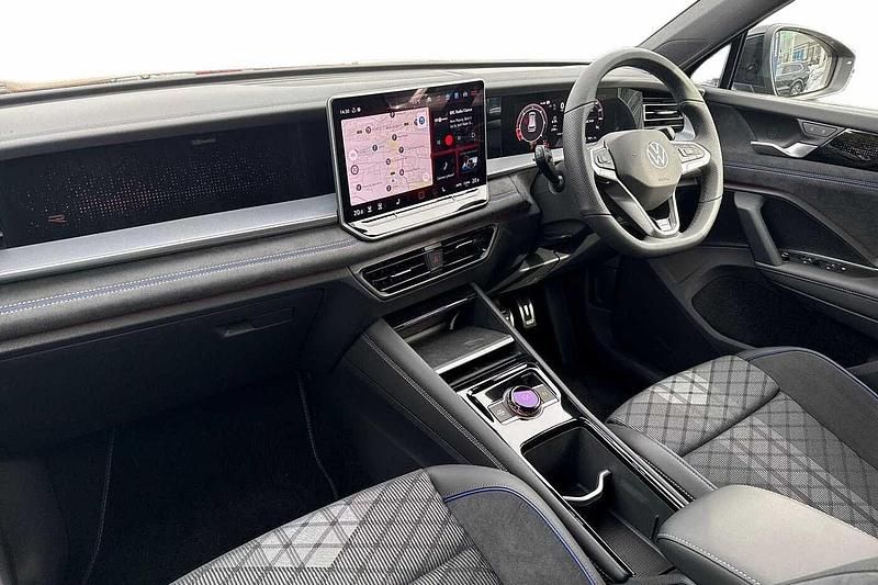 New VW Tayron R-line 193 HP (141 kW) 2026 Grenadilla black SUV