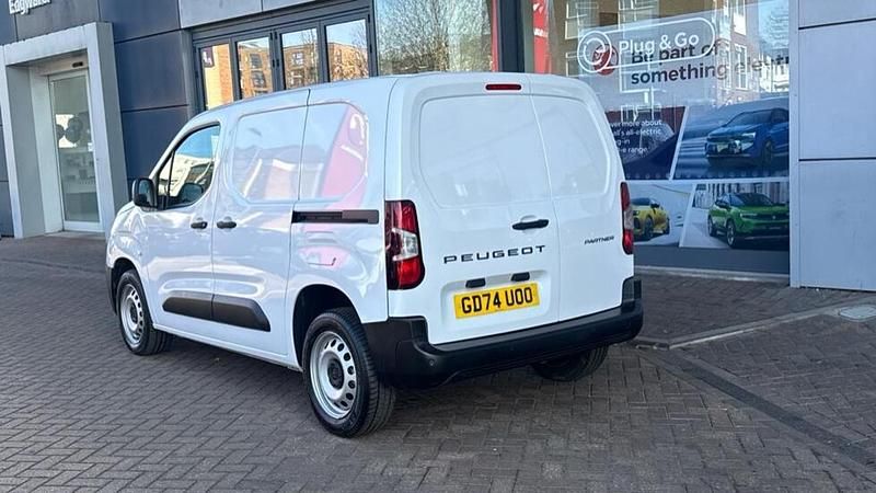 Used Peugeot Partner S 101 HP (74 kW) 2025 White MPV