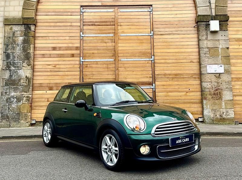 Used Mini Cooper D Hatch 2013 Green Hatchback