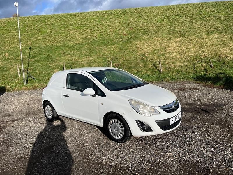Used Vauxhall Corsa 2012 White Hatchback