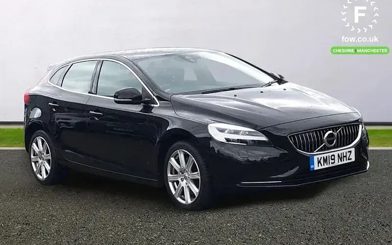 Used Volvo V40 Inscription 152 HP (111 kW) 2019 Hatchback