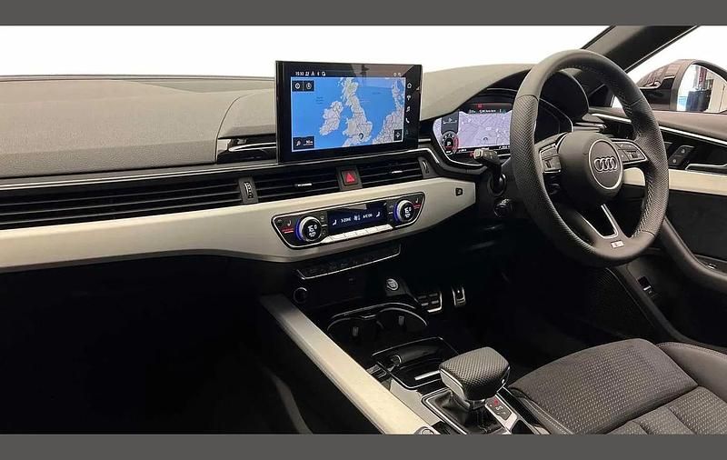 Used Audi A4 S-Line 200 HP (147 kW) 2023 Black Estate