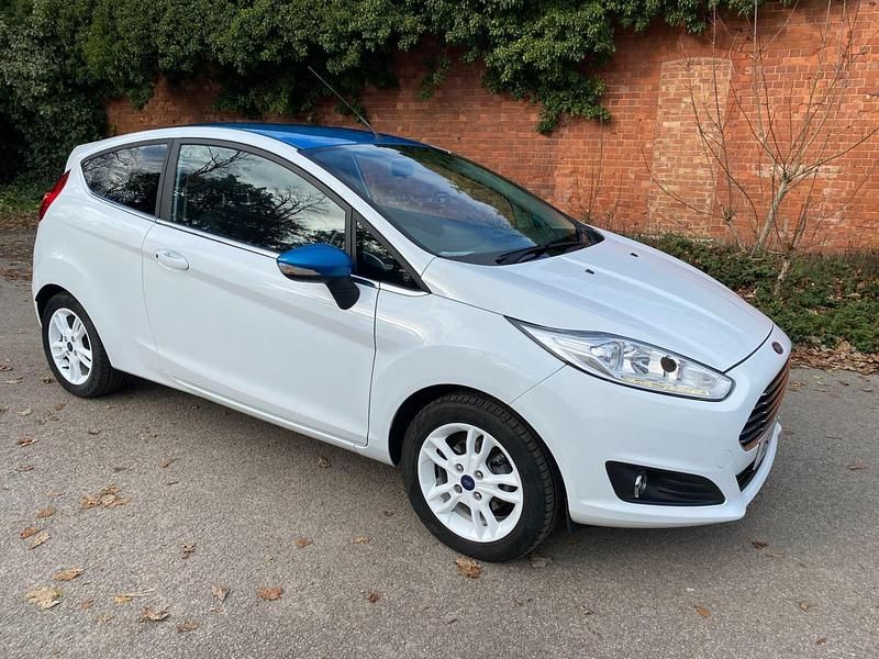 White Used 2017 Ford Fiesta Zetec Hatchback | £5,395 (Good price) - Image 1/4
