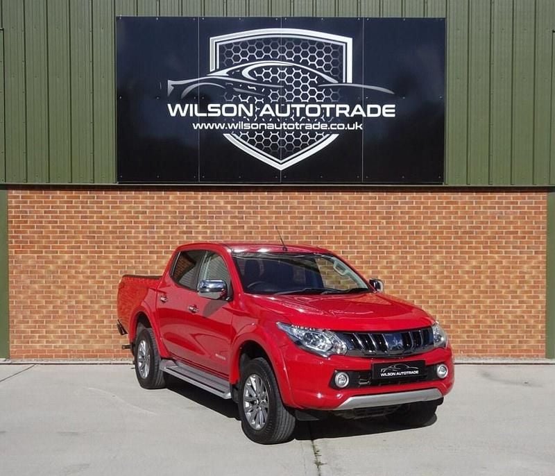 Used Mitsubishi L200 Warrior 181 HP (133 kW) 2019 Red Pickup