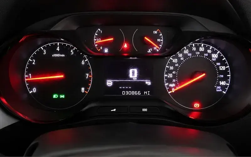 Used Vauxhall Crossland S 110 HP (80 kW) 2021 Grey SUV