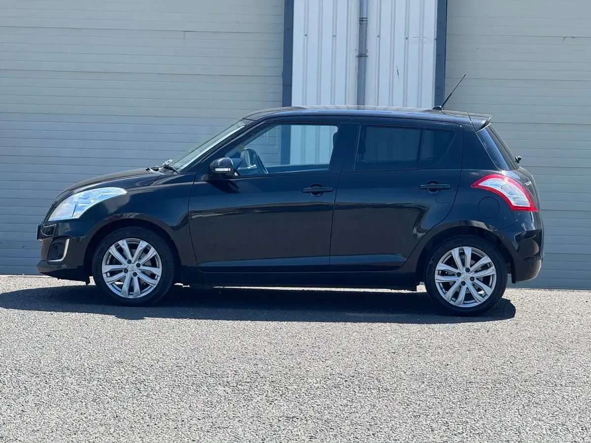 Used Suzuki Swift SZ4 2015 Black Hatchback
