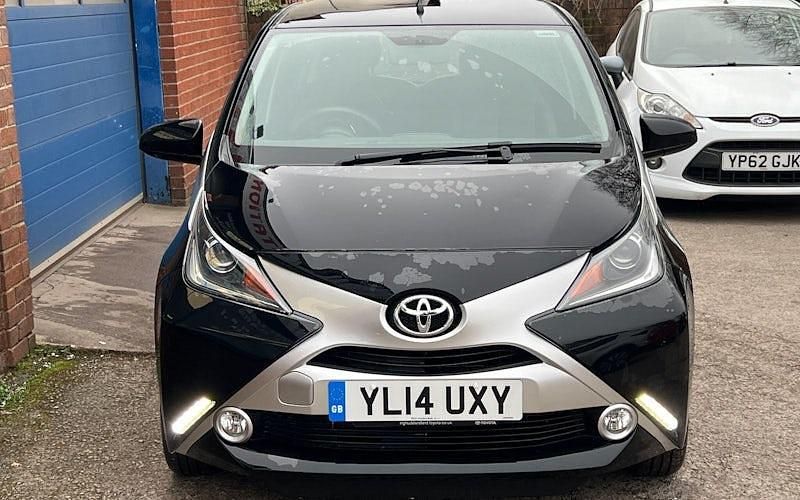 Used Toyota Aygo X-clusiv 69 HP (50 kW) 2014 Black Hatchback