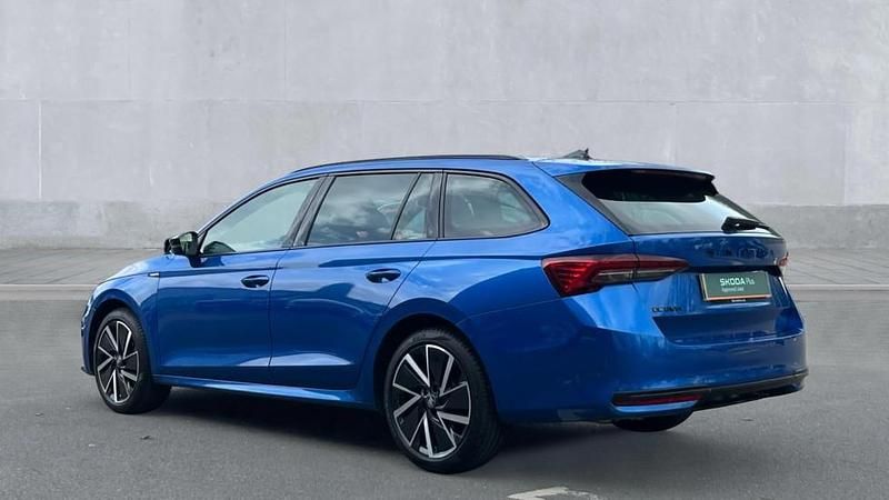 New Skoda Octavia SportLine 150 HP (110 kW) 2025 Race blue metallic