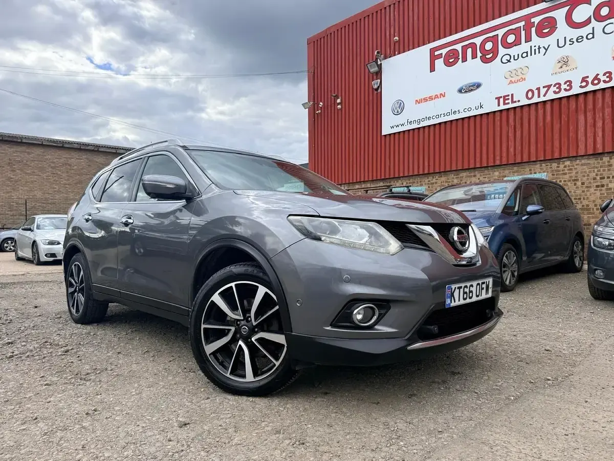 Used Nissan X-Trail Tekna 130 HP (95 kW) 2017 Grey SUV