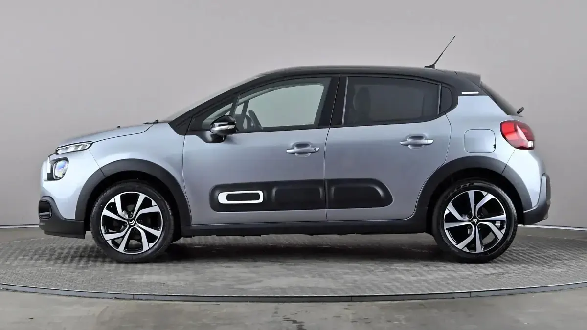 Usado Citroën C3 PureTech 110 HP (80 kW) 2023 Cinzento Citadino