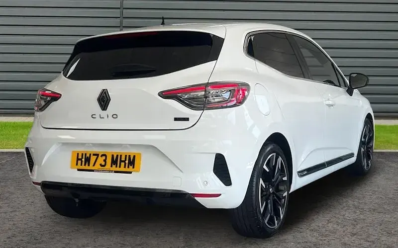 Used Renault Clio Techno 143 HP (105 kW) 2025 Hatchback