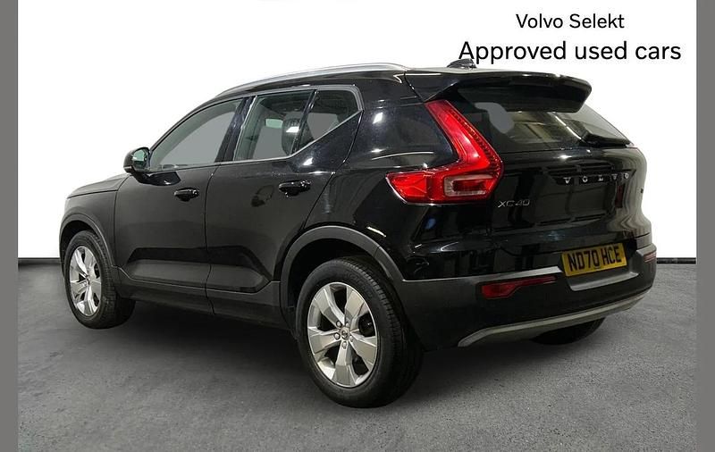 Used Volvo XC40 Momentum 161 HP (118 kW) 2020 Black SUV