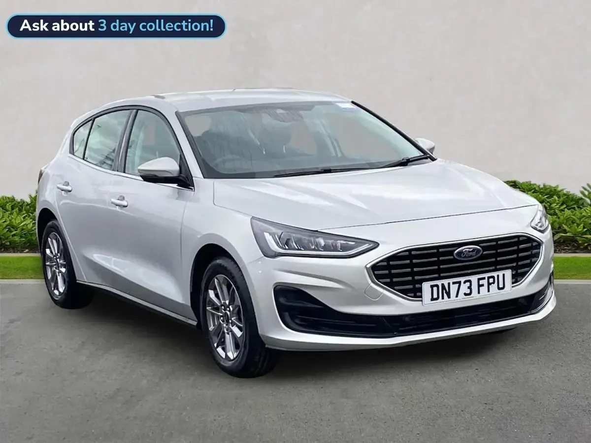 Begagnad Ford Focus Titanium 155 HK (114 kW) 2024 Silver Halvkombi