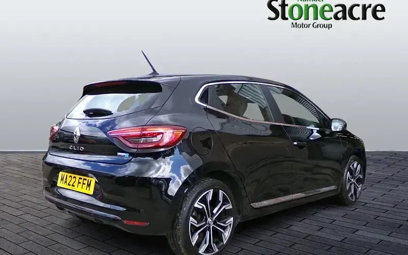 Used Renault Clio Version S 140 HP (102 kW) 2022 Black Hatchback
