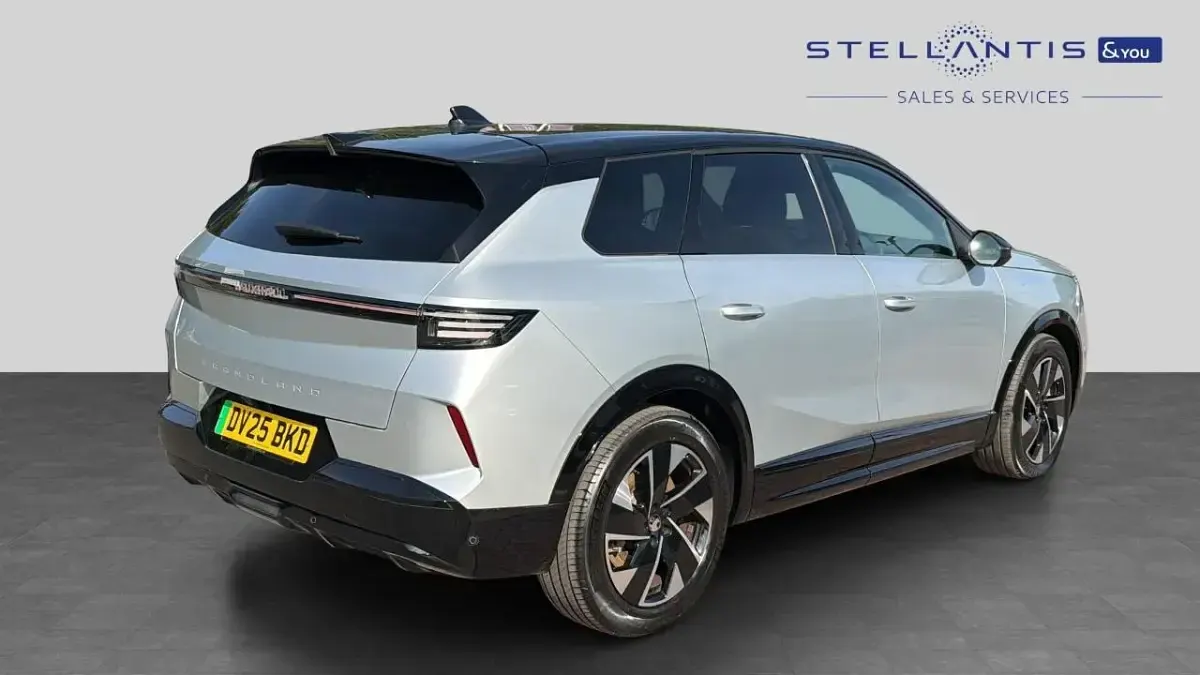 Used Vauxhall Grandland 154 kW (210 HP) 2025 Grey SUV