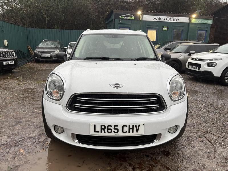 Used Mini One Countryman 98 HP (72 kW) 2015 White SUV