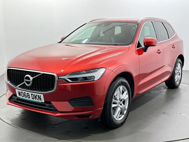Usado Volvo XC60 Momentum 250 HP (183 kW) 2018 Vermelho SUV