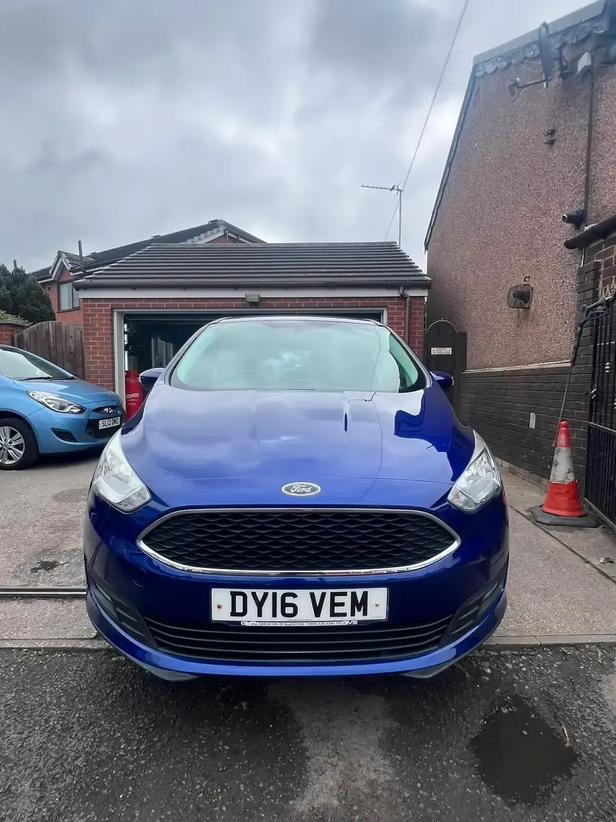 Used Ford Grand C-Max Zetec 2016 Blue MPV
