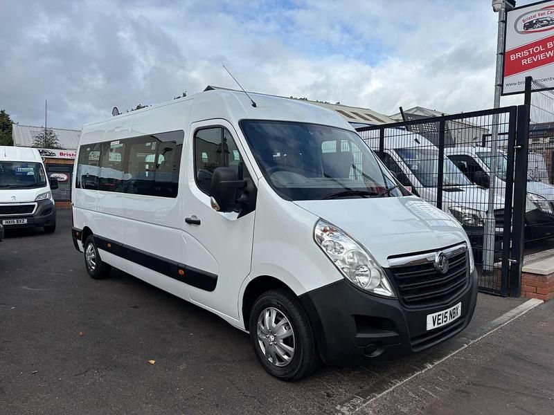Used Vauxhall Movano 125 HP (91 kW) 2015 White MPV