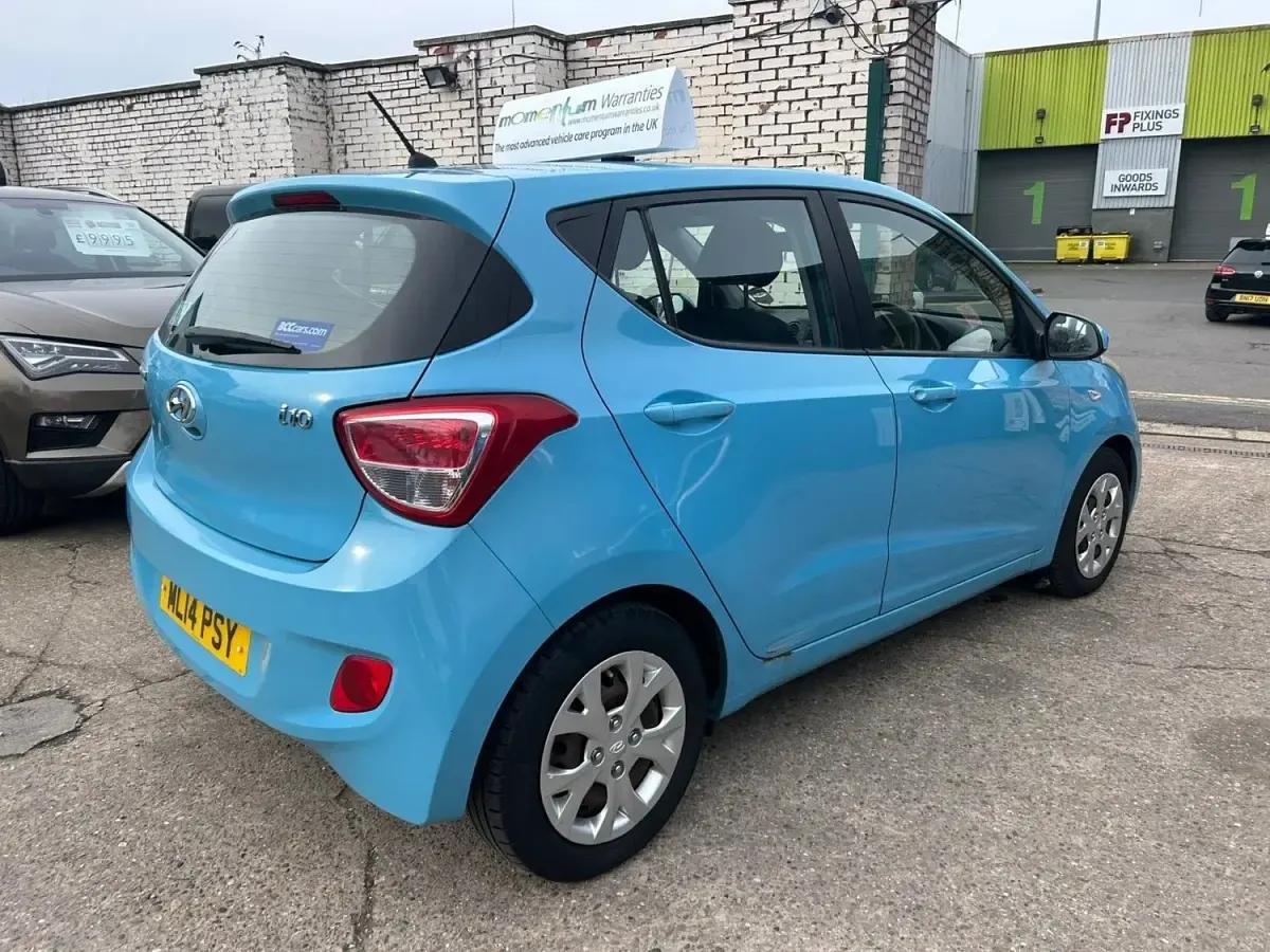 Usado Hyundai i10 SE 67 CV (49 kW) 2014 Azul Utilitario