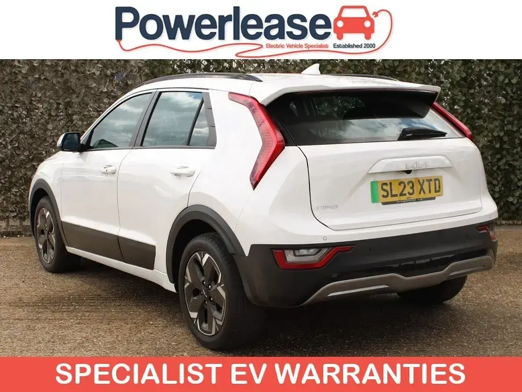 Used Kia Niro 150 kW (204 HP) 2023 White SUV
