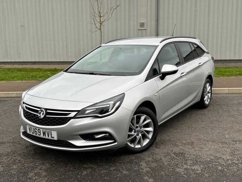 Used Vauxhall Astra 110 HP (80 kW) 2019 Silver Estate