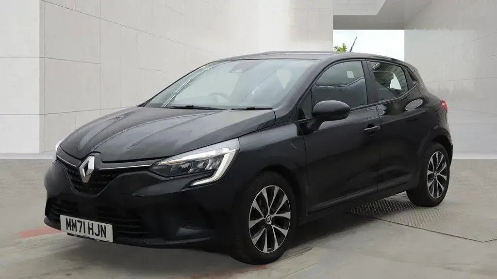 Used Renault Clio Iconic 90 HP (66 kW) 2021 Black Hatchback