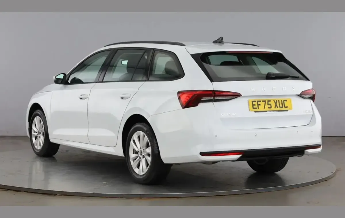 Used Skoda Octavia SE Technology 113 HP (83 kW) 2026 Moon white metallic Estate