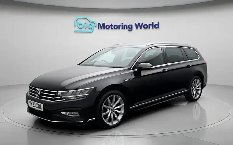 Used VW Passat R-line 150 HP (110 kW) 2023 Black Estate