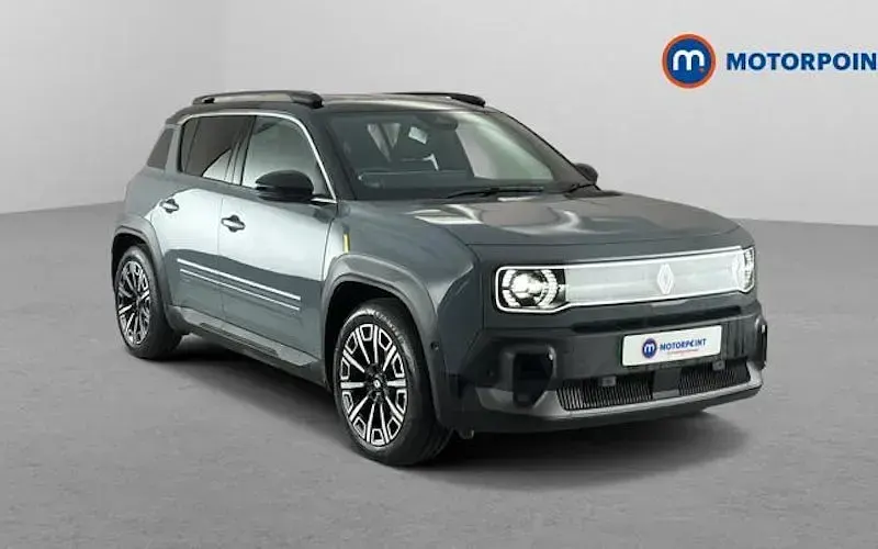 Used Renault 4 E-Tech Iconic 110 kW (150 HP) 2025 SUV