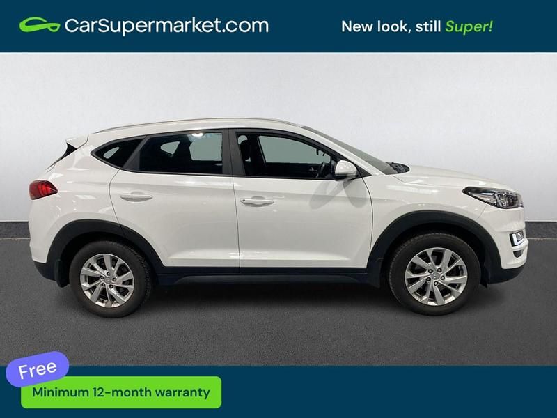 Used Hyundai Tucson SE 132 HP (97 kW) 2019 White SUV