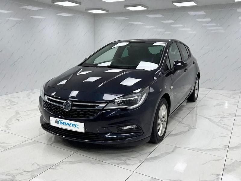 Used Vauxhall Astra Design Edition 110 HP (80 kW) 2018 Blue Hatchback