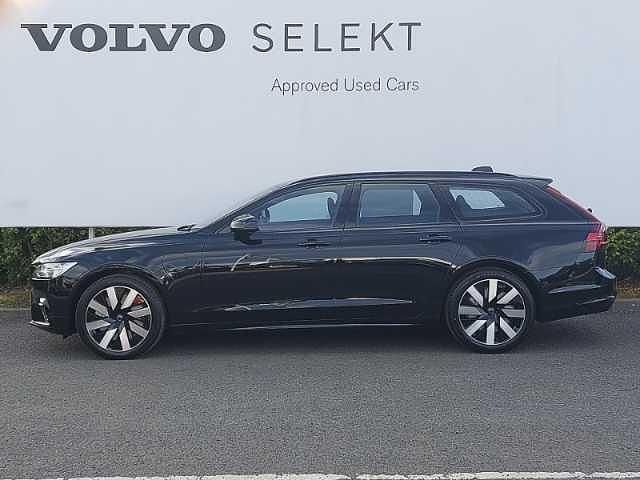 New Volvo V90 Plus 345 HP (253 kW) 2025 Estate