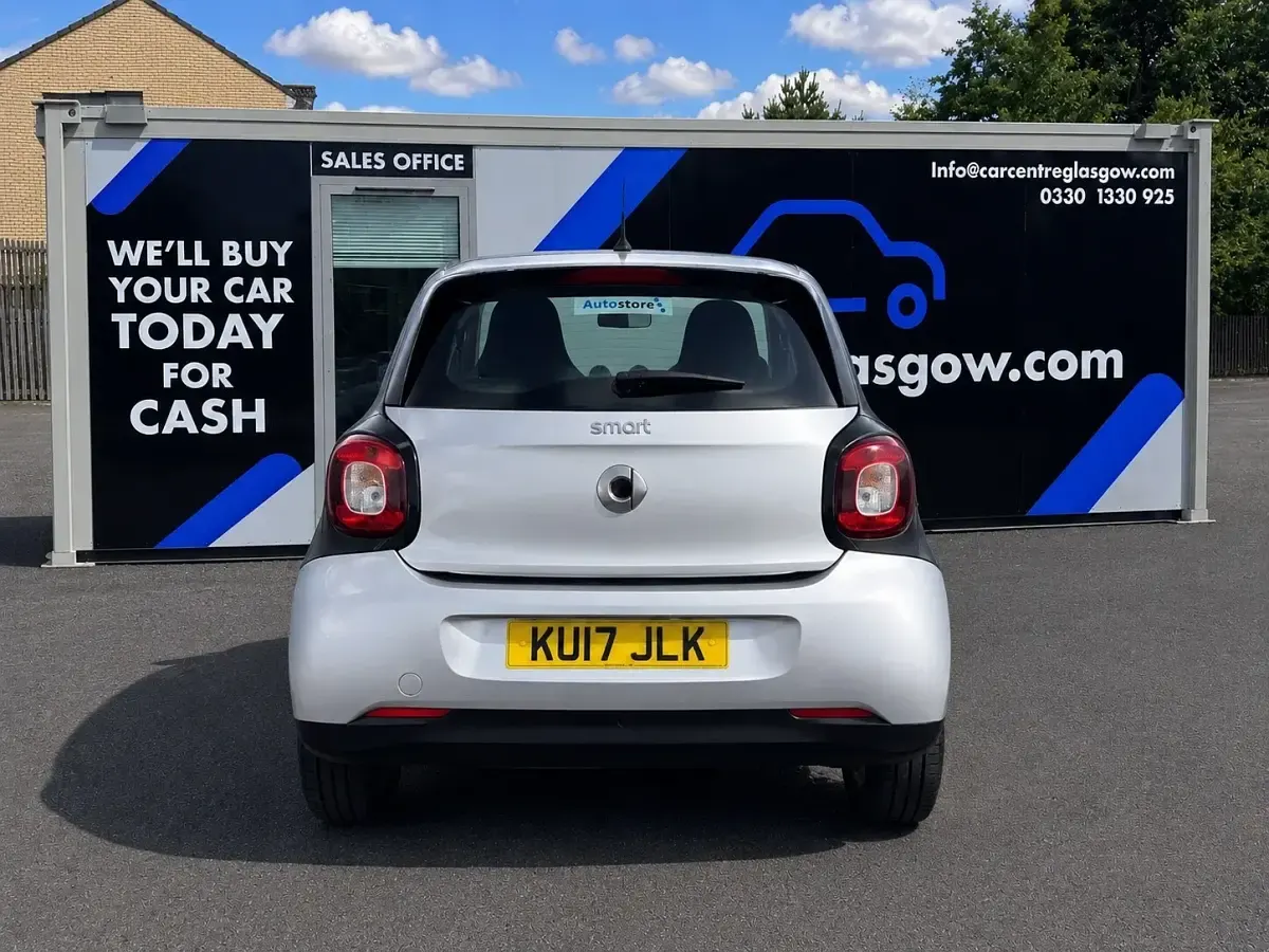 Used Smart ForFour Passion 71 HP (52 kW) 2017 Black Hatchback