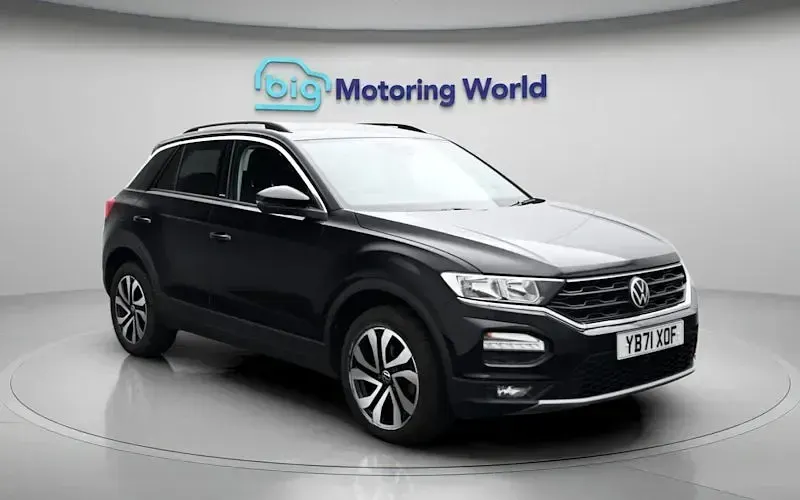 Used VW T-Roc Active 150 HP (110 kW) 2021 Black SUV