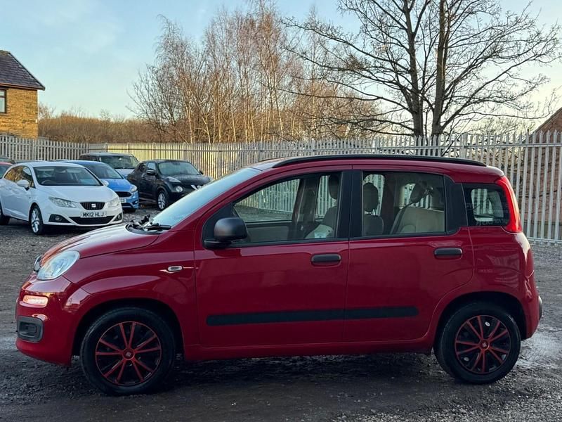 Used Fiat Panda Easy 85 HP (62 kW) 2012 Red Hatchback