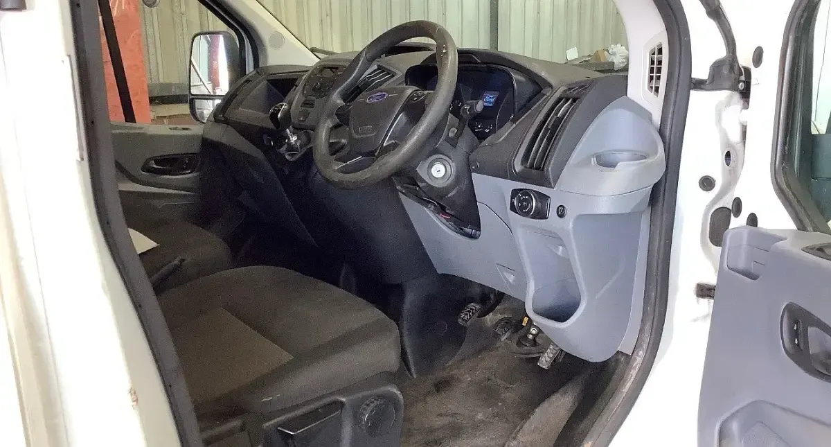 Usado Ford Transit 130 HP (95 kW) 2019 Branco Van