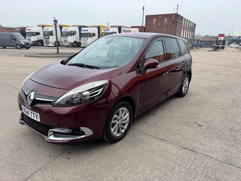 Used Renault Grand Scénic III Dynamique 110 HP (80 kW) 2014 Red MPV