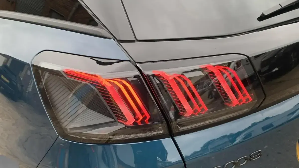 Used Peugeot 3008 GT 129 HP (94 kW) 2024 Blue SUV