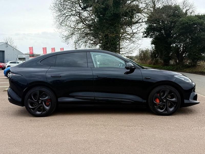 Used MG IM6 553 kW (752 HP) 2025 Black SUV