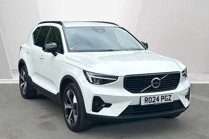 White Used 2024 Volvo XC40 Plus SUV | £26,998 (Good price) - Image 1/1